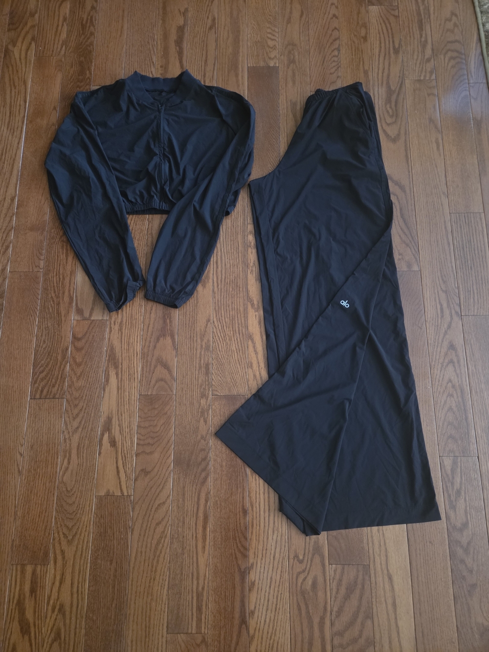 Alo Yoga Brezzy Women's Black Active Wide-Leg Pants & Cropped Jacket Set